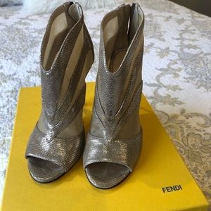 Fendi gold fabric pump